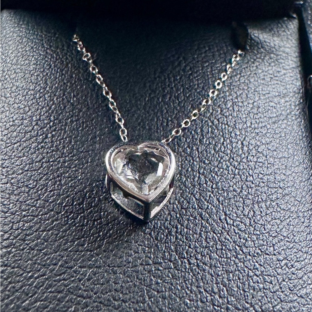 14k solid white gold & genuine white solitaire sapphire pendant . 85 ct. - Picture 5 of 10